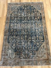 Load image into Gallery viewer, Antique Malayer 4’3” x 6’9”