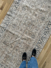 Load image into Gallery viewer, Vintage Turkish 3’6” x 6’7”