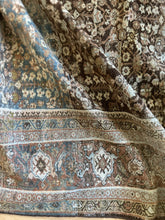 Load image into Gallery viewer, Antique Mahal 9’ x 11’1”