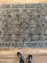 Load image into Gallery viewer, Antique Mahal 4’3” x 6’5”