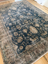 Load image into Gallery viewer, Vintage Turkish 7’ x 10’3”