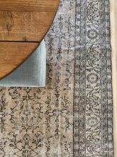 Load image into Gallery viewer, Vintage Turkish 7’6” x 11’3”