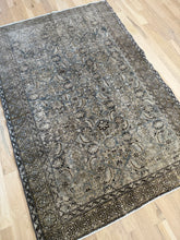 Load image into Gallery viewer, Antique Malayer 4’2” x 6’3”