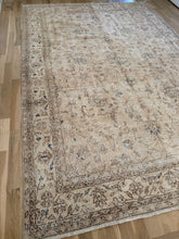 Load image into Gallery viewer, Vintage Turkish 7’2” x 10’7”