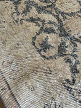 Load image into Gallery viewer, Vintage Turkish 5’4” x 8’7”