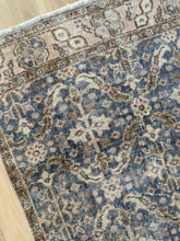 Load image into Gallery viewer, Vintage Turkish 2’11” x 6’6”