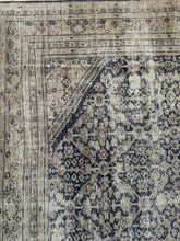 Load image into Gallery viewer, Antique Mahal 7’10” x 10’’8”