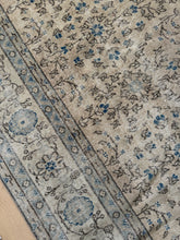 Load image into Gallery viewer, Vintage Turkish 9’ x 13’3”