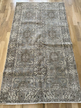 Load image into Gallery viewer, Vintage Turkish 3’9” x 6’10”