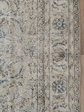 Load image into Gallery viewer, Vintage Turkish 7’1” x 10’8”