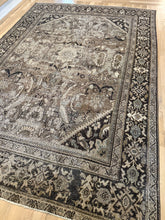 Load image into Gallery viewer, Antique Mahal 7’2” x 10’3”