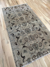 Load image into Gallery viewer, Vintage Turkish 3’6” x 6’8”
