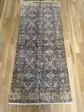 Load image into Gallery viewer, Vintage Turkish 2’11” x 6’6”