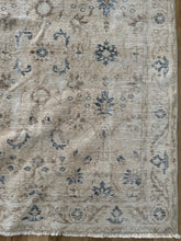 Load image into Gallery viewer, Vintage Turkish 3’8” x 6’9”