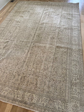 Load image into Gallery viewer, Vintage Turkish 7’3” x 10’7”