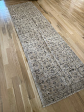 Load image into Gallery viewer, Vintage Turkish 2’10.5” x 9’9”