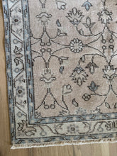 Load image into Gallery viewer, Vintage Turkish 3’ x 6’5”
