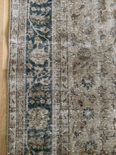 Load image into Gallery viewer, Vintage Turkish 7’5” x 10’11”