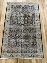 Load image into Gallery viewer, Vintage Burdur 3’7” x 5’10”