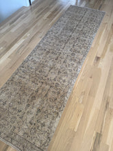 Load image into Gallery viewer, Vintage Turkish 2’9” x 9’9”