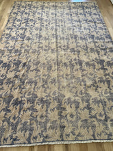 Load image into Gallery viewer, Vintage Turkish 6’8” x 9’9”