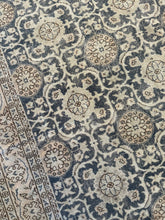 Load image into Gallery viewer, Vintage Turkish 5’3” x 9’