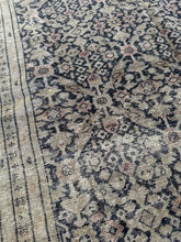 Load image into Gallery viewer, Antique Mahal 7’10” x 10’’8”