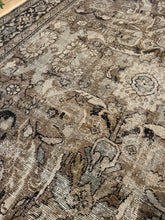 Load image into Gallery viewer, Antique Mahal 7’2” x 10’3”