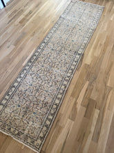 Load image into Gallery viewer, Vintage Turkish 2’7” x 10’