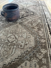 Load image into Gallery viewer, Vintage Persian Runner 2’4” x 5’1”