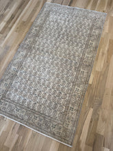 Load image into Gallery viewer, Vintage Turkish 3’8” x 6’8”