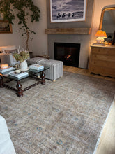 Load image into Gallery viewer, Vintage Turkish 9’7” x 13’1”