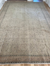 Load image into Gallery viewer, Vintage Kayseri 8’10” x 12’7”