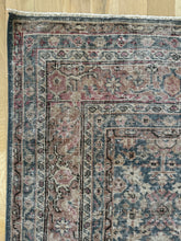 Load image into Gallery viewer, Vintage Turkish 5’5” x 8’9”