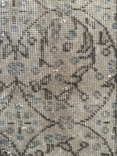 Load image into Gallery viewer, Vintage Turkish 3’7” x 6’11”