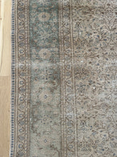 Load image into Gallery viewer, Vintage Kayseri 8’2” x 11’11”
