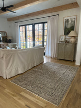 Load image into Gallery viewer, Vintage Turkish 5’1” x 7’9”
