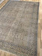 Load image into Gallery viewer, Vintage Kayseri 6’7” x 9’5”