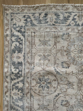 Load image into Gallery viewer, Vintage Turkish 3’6” x 6’7”