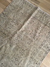Load image into Gallery viewer, Vintage Turkish 3’9” x 7’