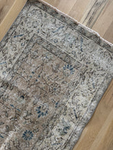 Load image into Gallery viewer, Vintage Turkish 2’3” x 7’
