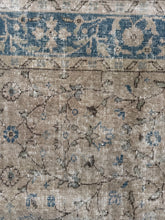 Load image into Gallery viewer, Vintage Turkish 4’10” x 12’11”