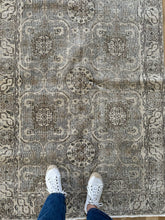 Load image into Gallery viewer, Vintage Turkish 3’9” x 6’10”
