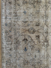 Load image into Gallery viewer, Vintage Turkish 2’11” x 11’8”