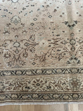 Load image into Gallery viewer, Vintage Kayseri 7’8” x 11’9”