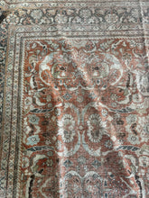 Load image into Gallery viewer, Antique Mahal 10’10” x 12’