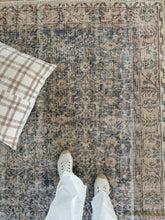 Load image into Gallery viewer, Vintage Turkish 5’8” x 8’10”