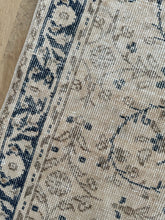 Load image into Gallery viewer, Vintage Turkish 3’ x 6’6”