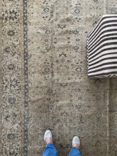 Load image into Gallery viewer, Vintage Kayseri 8’10” x 12’4”