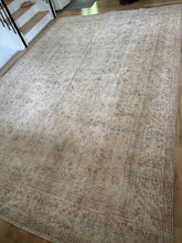 Load image into Gallery viewer, {ON HOLD} Vintage Turkish 9’ x 11’8”